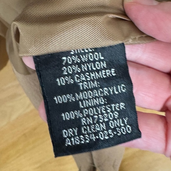 NWT Women's Dennis Basso Tan Button-Up
Wool, Cashmere Blend Coat. - Picture 6 of 13